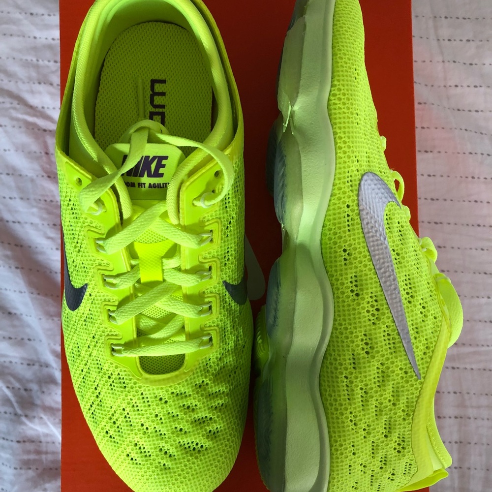Nike Zoom Fit Agility - Volt - Women’s size 7.5